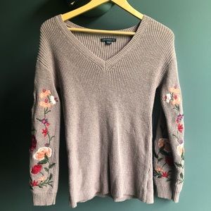 American Eagle Sweater